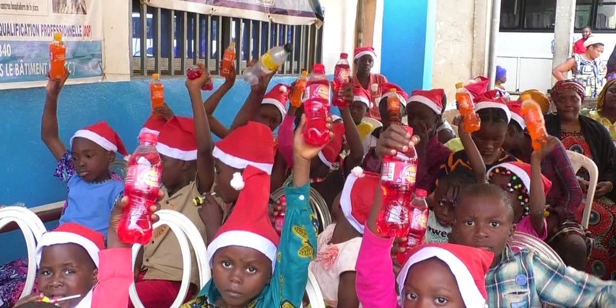 Célébration de l’arbre de Noël pour les enfants