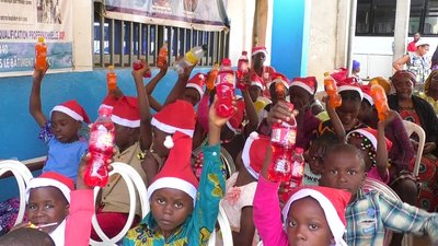 Célébration de l’arbre de Noël pour les enfants